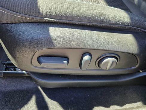 Used 2023 Chevrolet Bolt EUV LT w/ Comfort Package FWD image 26