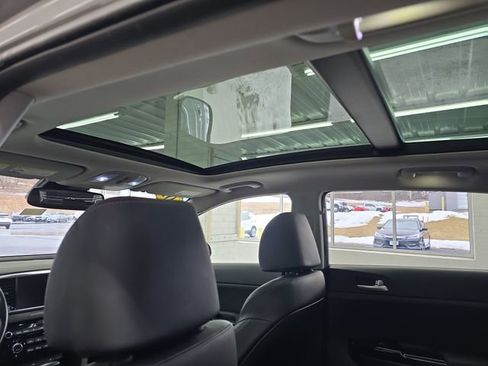 Certified 2022 Kia Sportage EX image 13