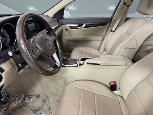 Used 2014 Mercedes-Benz C 250 Luxury image 5