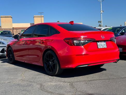 Used 2023 Honda Civic Sport image 9