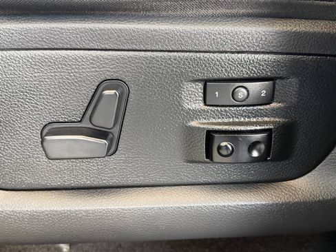 Used 2017 RAM 2500 Laramie w/ Sport Appearance Group AWD/4WD image 19