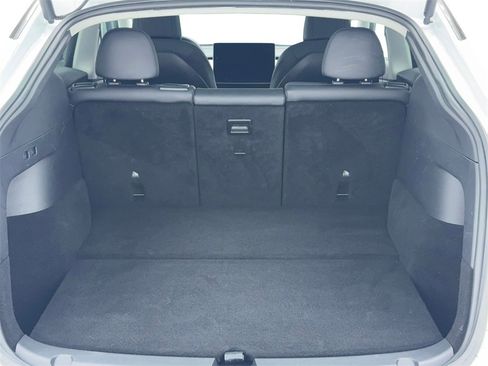 Used 2021 Tesla Model Y Long Range image 12