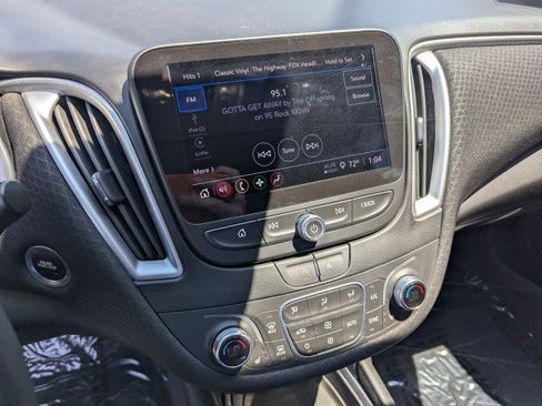 Used 2023 Chevrolet Malibu LT FWD image 18