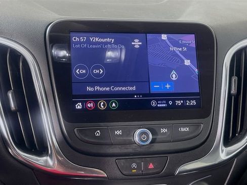 Used 2022 Chevrolet Equinox LT FWD image 16