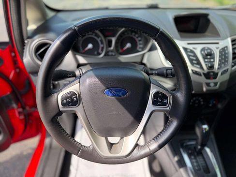 Used 2013 Ford Fiesta SE FWD image 13