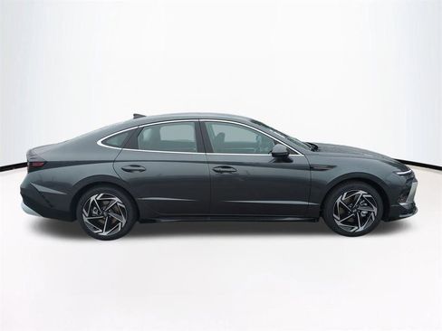 New 2026 Hyundai Sonata SEL FWD image 4