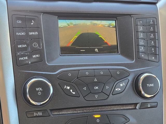 Used 2017 Ford Fusion SE FWD image 19