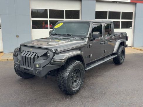 Used 2021 Jeep Gladiator Sport AWD/4WD image 2