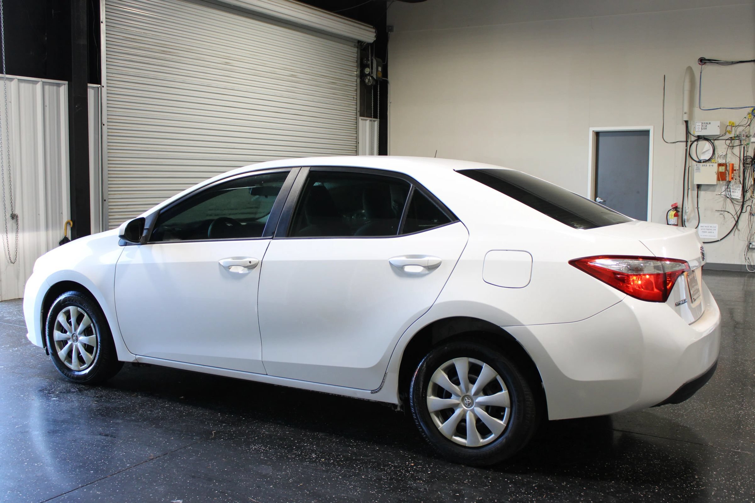 Used 2014 Toyota Corolla L FWD image 5