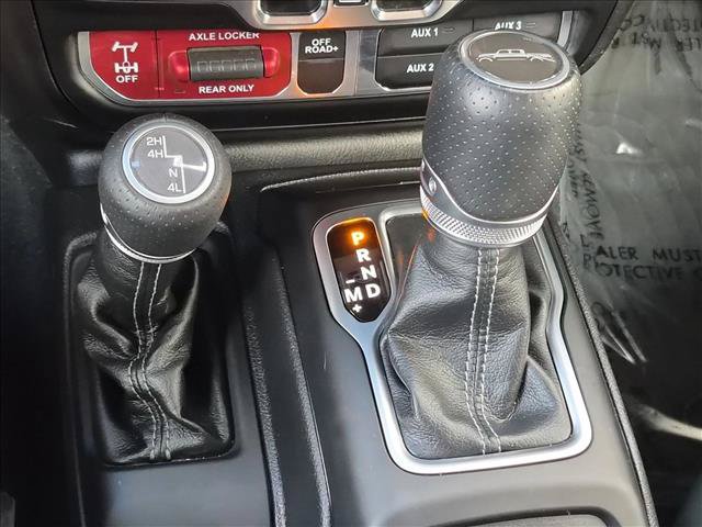 Used 2024 Jeep Gladiator Mojave w/ Technology Group AWD/4WD image 12