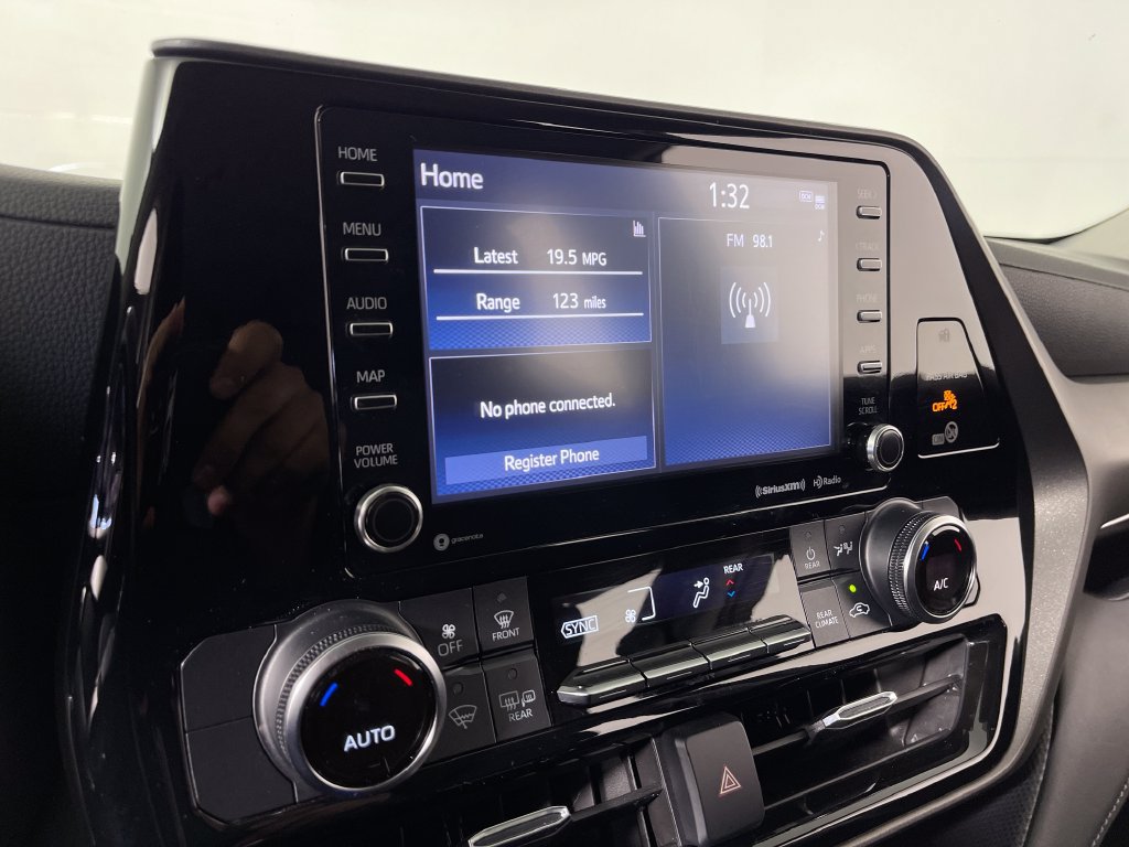 Certified 2022 Toyota Highlander LE FWD image 20