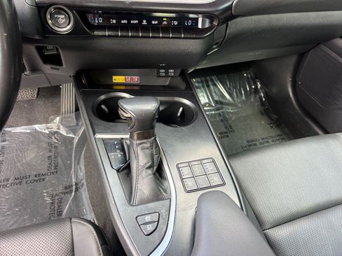 Certified 2024 Lexus UX 250h F Sport FWD image 31