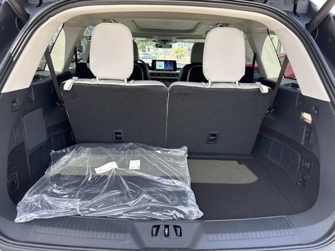 New 2026 Lincoln Aviator AWD image 11