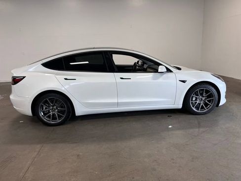 Used 2022 Tesla Model 3 Long Range image 2