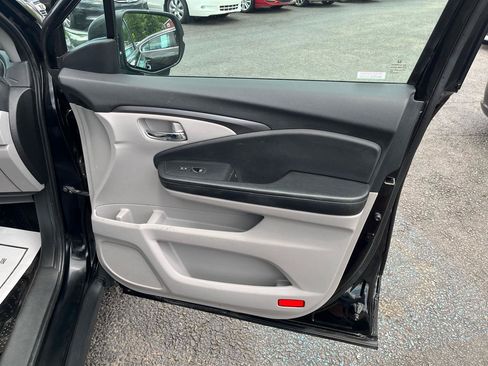 Used 2016 Honda Pilot EX image 30