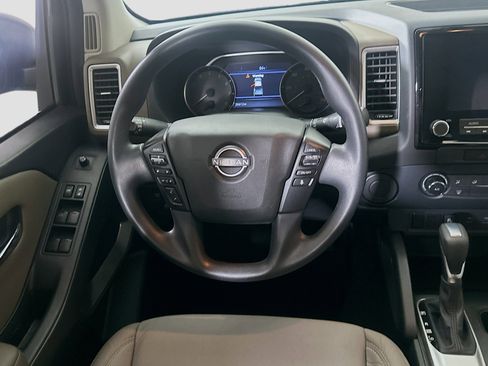 Used 2023 Nissan Frontier SV w/ Technology Package RWD image 17