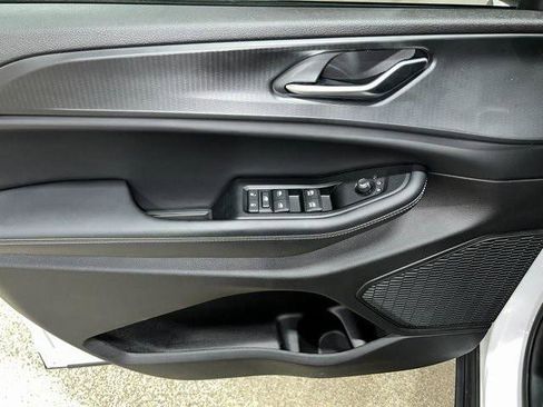 Certified 2023 Jeep Grand Cherokee Laredo image 19