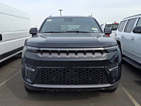 New 2026 Jeep Grand Wagoneer Limited image 2