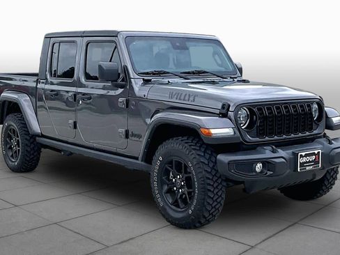 Used 2024 Jeep Gladiator Sport AWD/4WD image 3