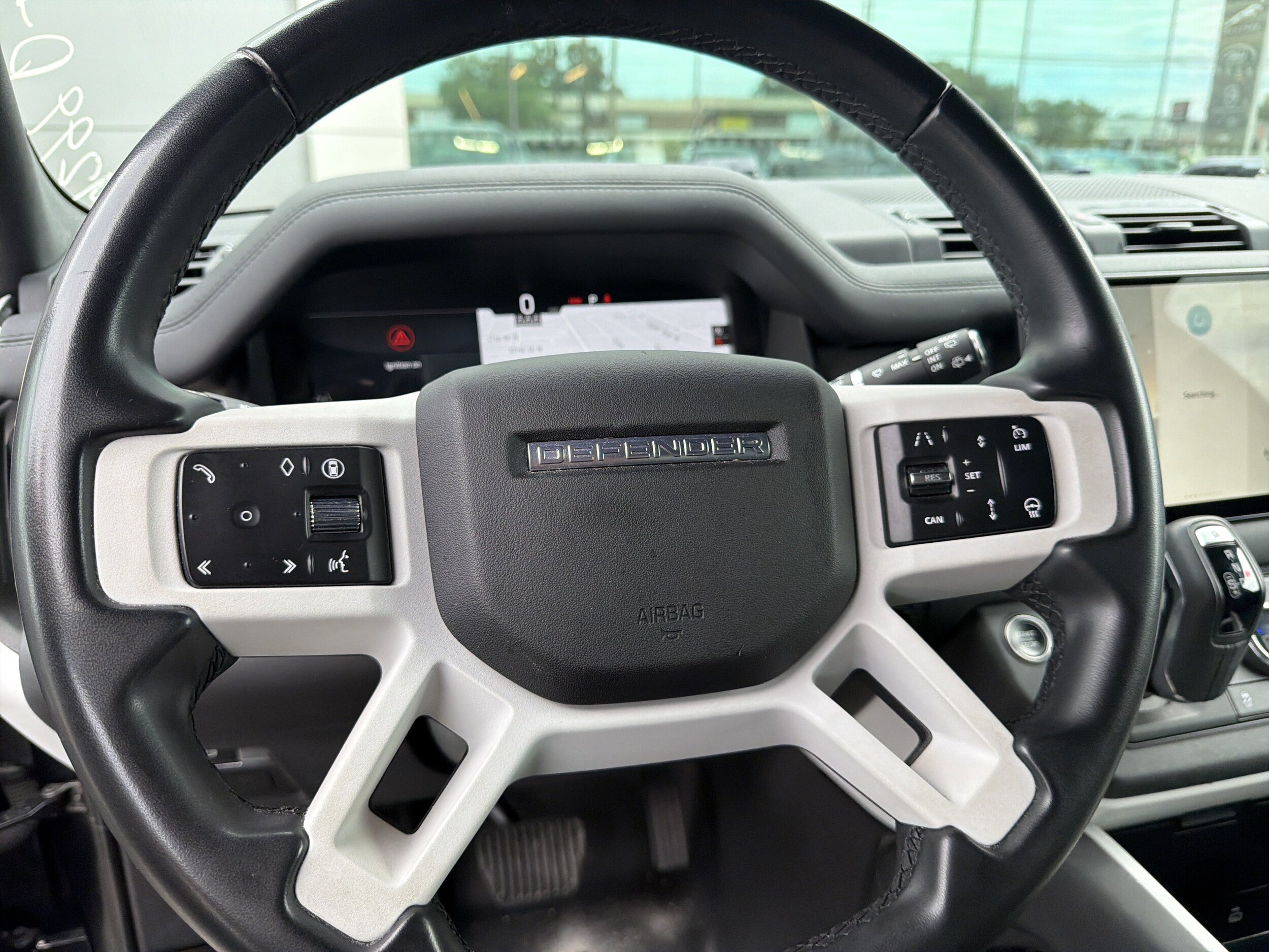 Used 2025 Land Rover Defender 110 S AWD/4WD image 10