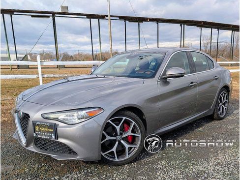 Used 2019 Alfa Romeo Giulia Sprint w/ Cold Weather Package image 1