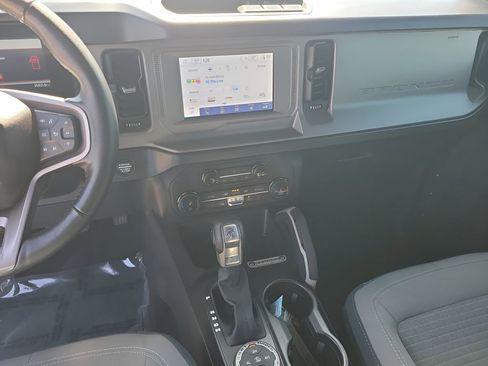 Used 2022 Ford Bronco Outer Banks image 26
