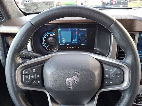 Certified 2023 Ford Bronco Outer Banks w/ Sasquatch Package image 19