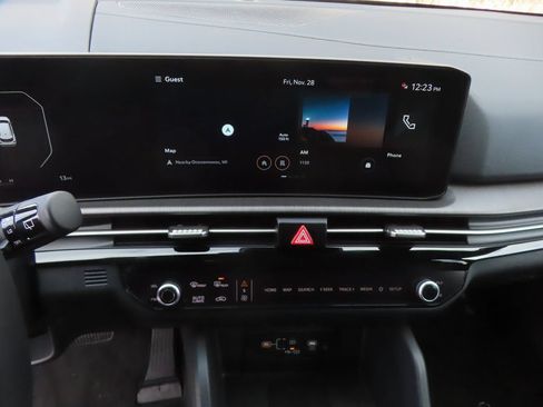 Certified 2026 Kia Sportage X-Line w/ X-Line Technology Package AWD/4WD image 6