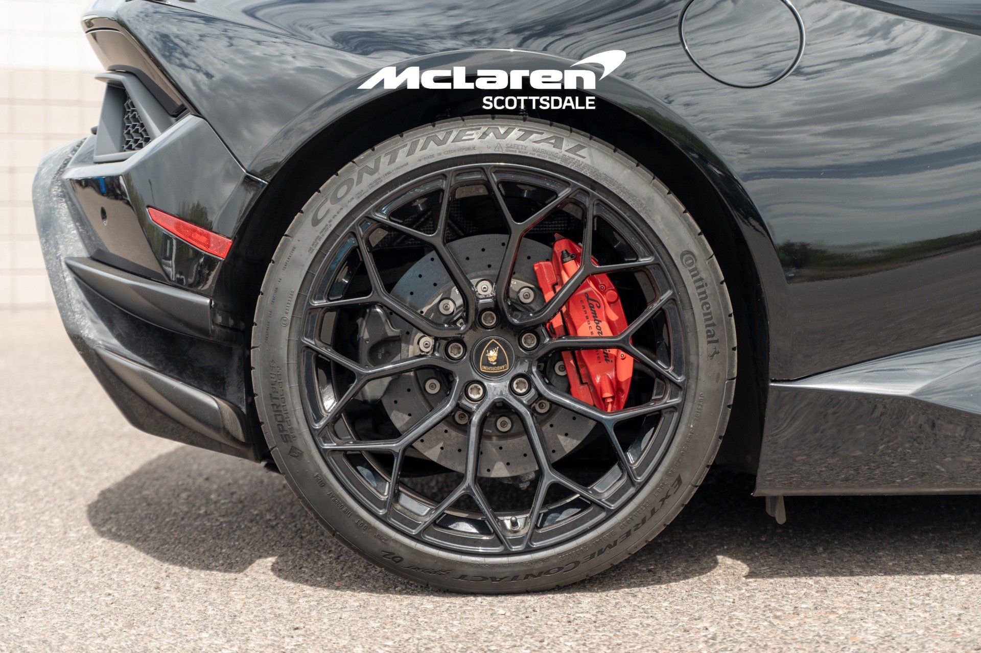 Used 2019 Lamborghini Huracan Performante AWD/4WD image 34