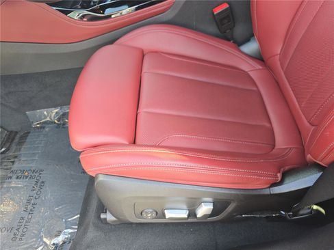 Certified 2023 BMW X4 M40i w/ Premium Package image 14