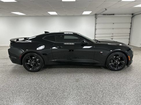 Used 2019 Chevrolet Camaro SS RWD image 9
