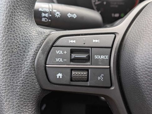 Used 2024 Honda HR-V LX image 19