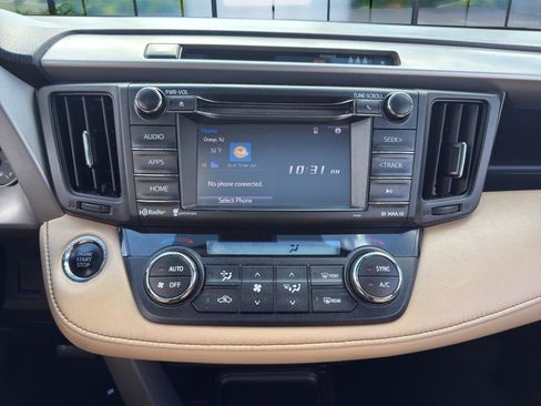 Used 2018 Toyota RAV4 XLE image 16