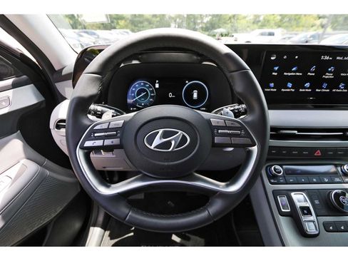 Used 2025 Hyundai Palisade SEL FWD image 14