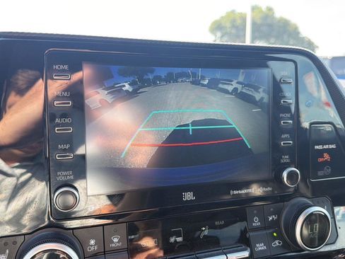 Used 2022 Toyota Highlander XSE FWD image 35