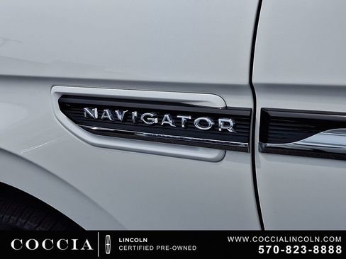 Certified 2022 Lincoln Navigator Black Label AWD/4WD image 30