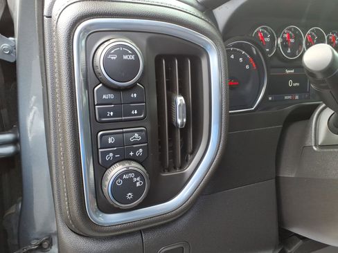 Used 2021 Chevrolet Silverado 1500 LT Trail Boss w/ Bed Protection Package image 14