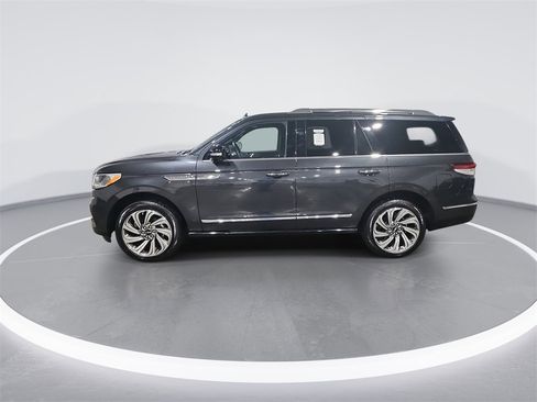 Used 2024 Lincoln Navigator Reserve w/ Equipment Group 201A image 5