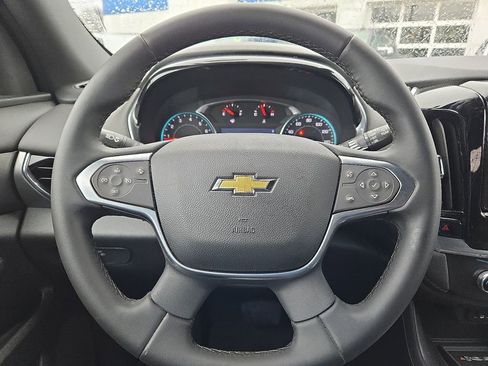 Used 2023 Chevrolet Traverse LT image 24