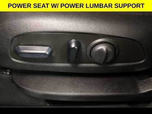 Used 2023 Chevrolet Equinox LT image 7