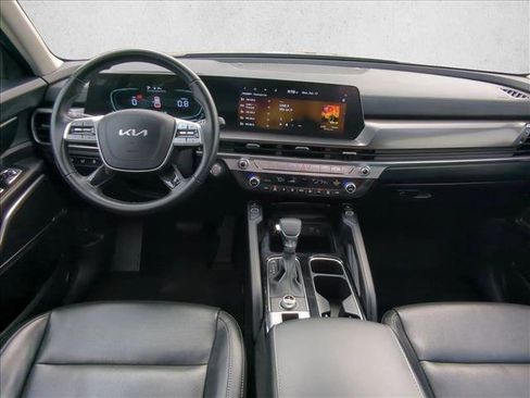 Used 2025 Kia Telluride S AWD/4WD image 17