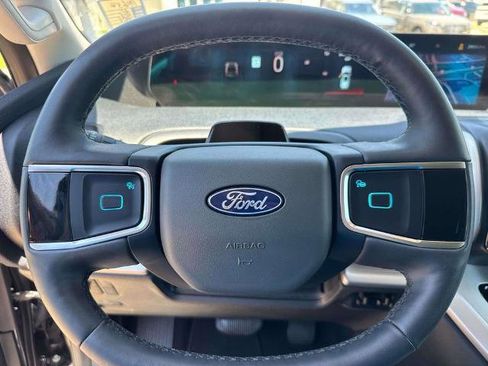 Certified 2025 Ford Expedition Active AWD/4WD image 22