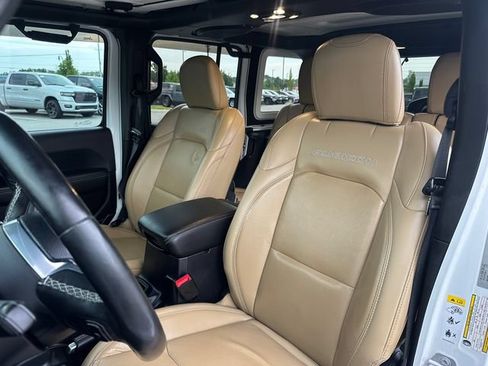 Used 2019 Jeep Wrangler Unlimited Rubicon AWD/4WD image 41