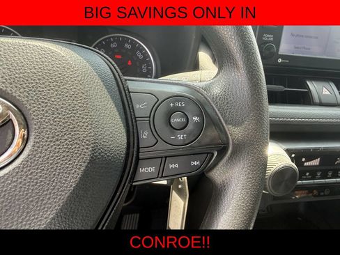 Used 2021 Toyota RAV4 LE AWD/4WD image 15
