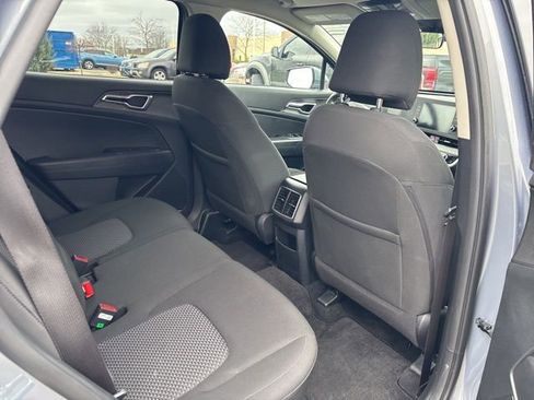 Used 2025 Kia Sportage LX AWD/4WD image 35