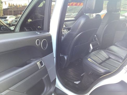 Used 2021 Land Rover Range Rover Sport SE image 6