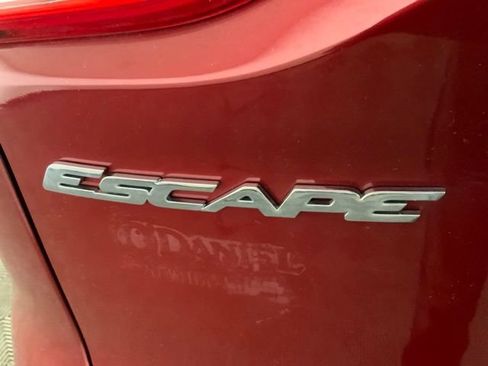 Used 2016 Ford Escape SE AWD/4WD image 31