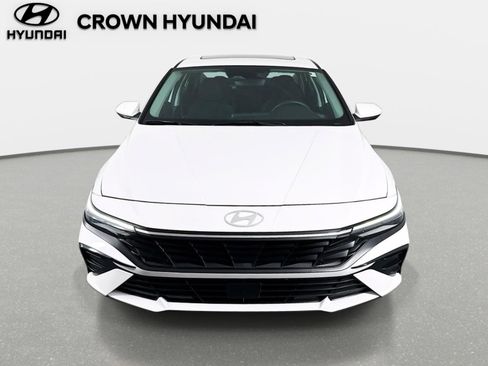 Used 2024 Hyundai Elantra SEL w/ Convenience Package image 2