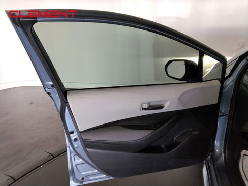 Used 2022 Toyota Corolla LE image 24