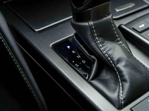 Used 2019 Lexus ES 350 w/ Premium Package image 31